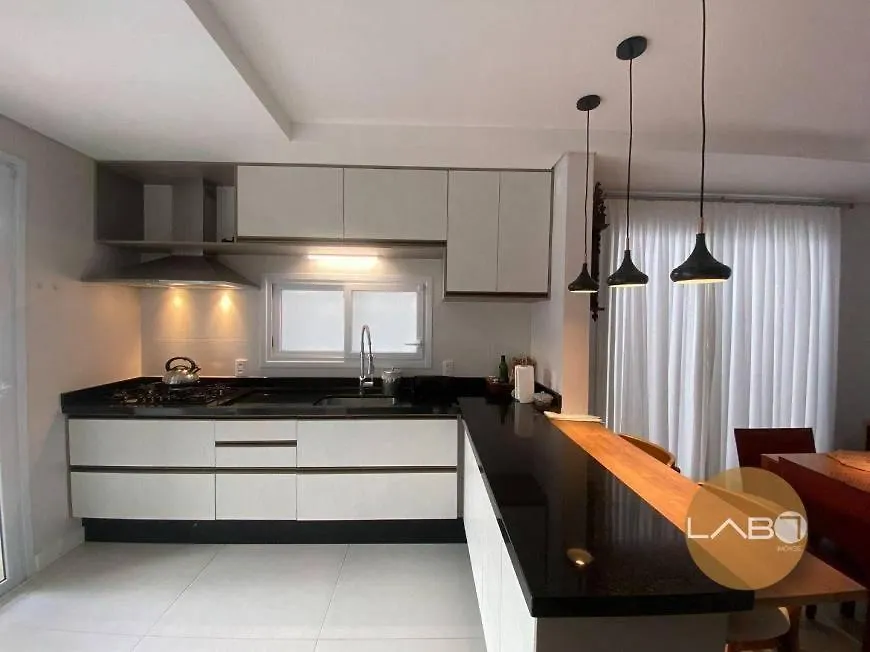 Florianópolis Casa 4 Quartos Com Piscina E Jacuzzi Em Jurere 0*,  ברזיל