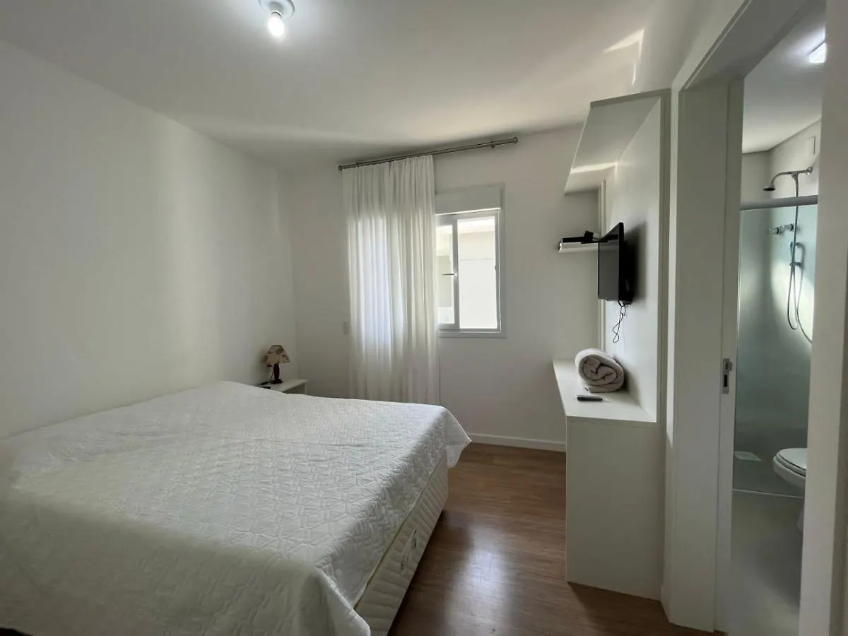 בית נופש Florianópolis Casa 4 Quartos Com Piscina E Jacuzzi Em Jurere ברזיל