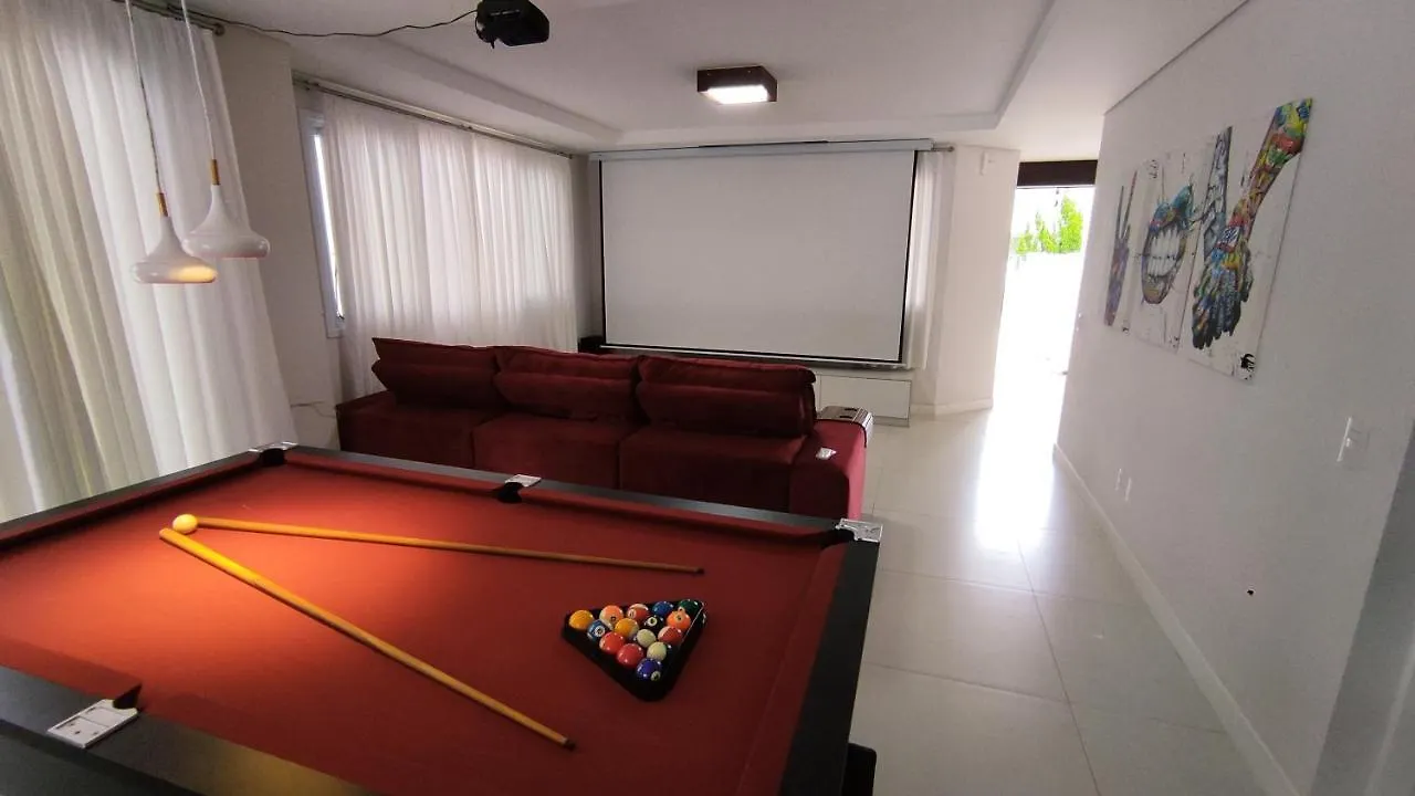 בית נופש Florianópolis Casa 4 Quartos Com Piscina E Jacuzzi Em Jurere ברזיל