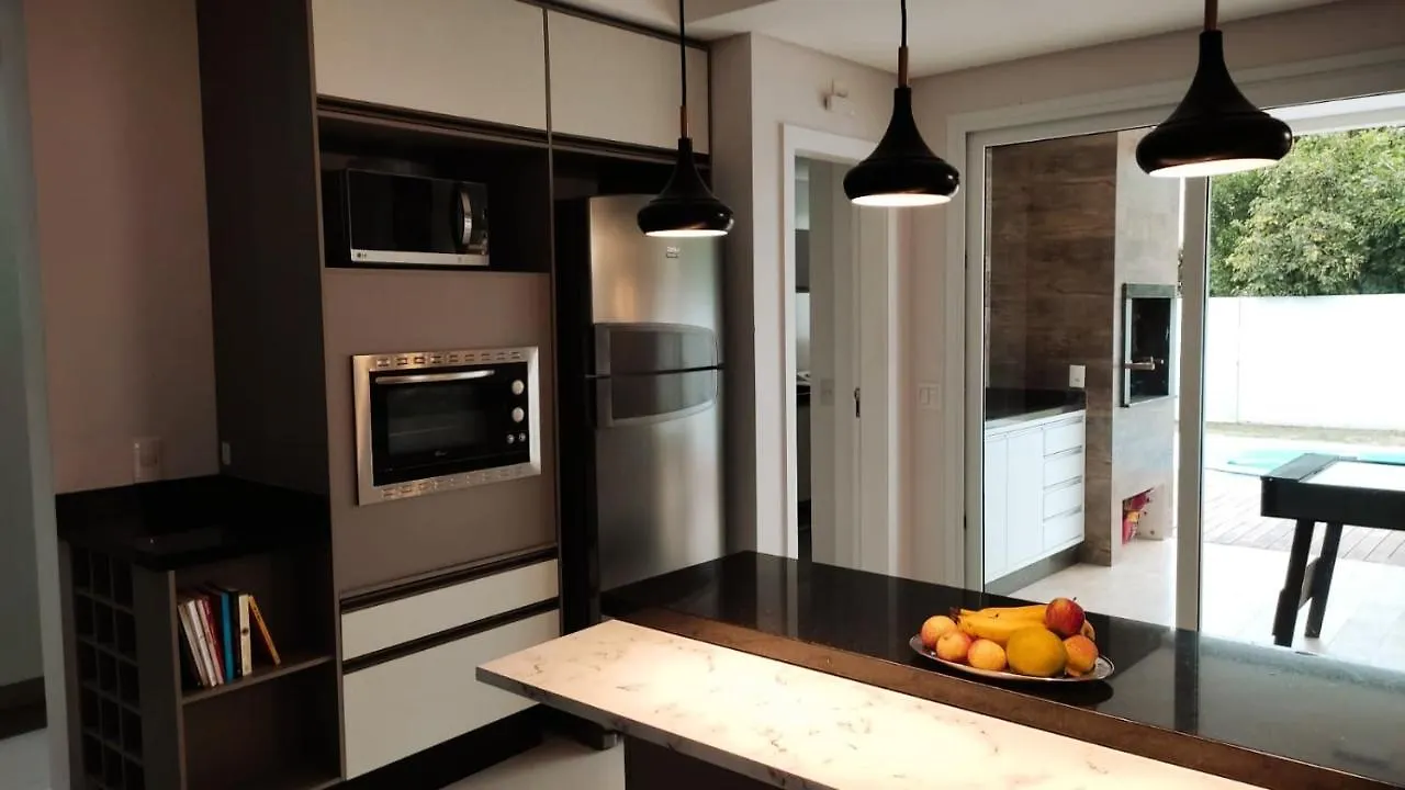 Casa 4 Quartos Com Piscina E Jacuzzi Em Jurere Florianopolis Holiday home