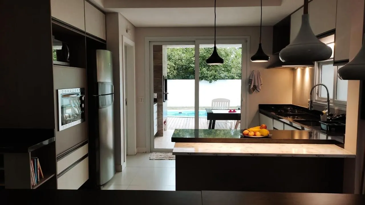 Casa 4 Quartos Com Piscina E Jacuzzi Em Jurere Florianopolis
